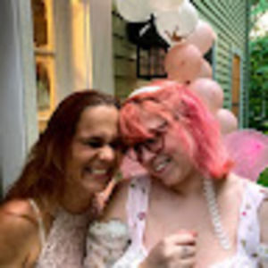 Meet your Posher, Crystal